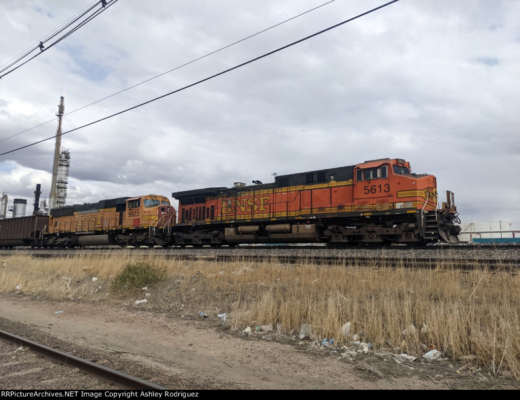 BNSF 5613